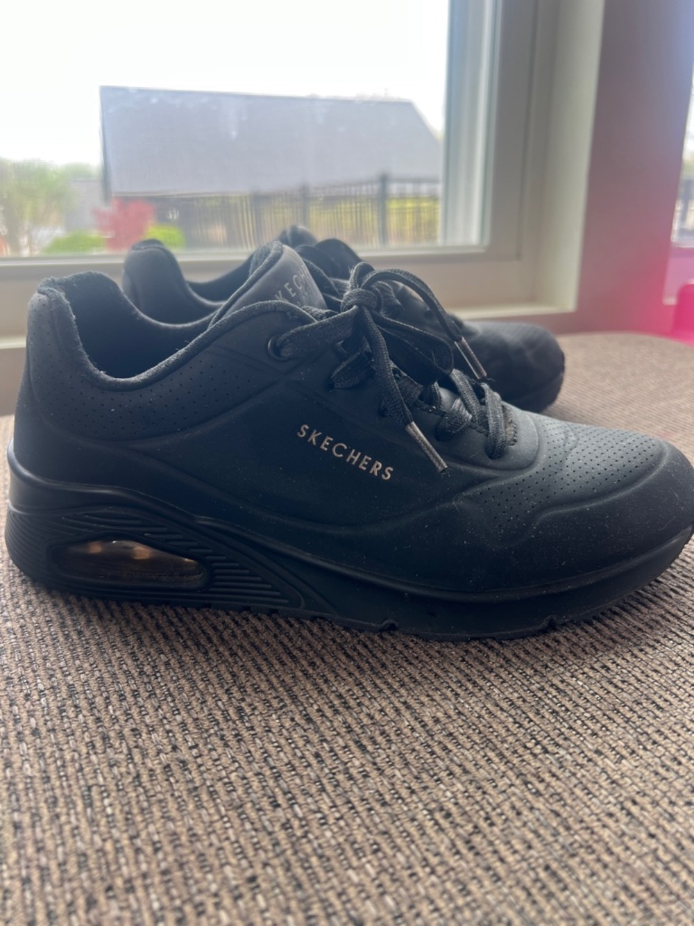 Skechers Men’s Black Perforated Air-Cushion Athletic Sneakers